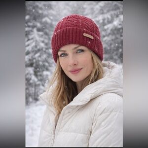 Magisdu Cable Knit Wool Beanie. Women’s Dark Red Sz-M NWT